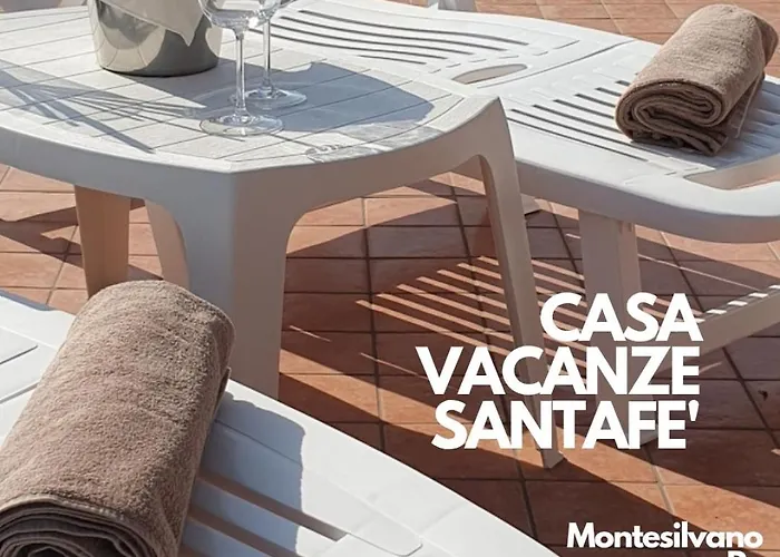 Nyaraló Santafe'- Attico A Due Passi Dal Mare - Parcheggio Privato Montesilvano Marina