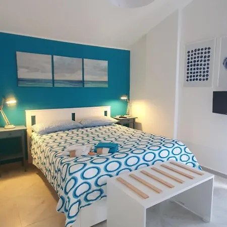 Santafe'- Attico A Due Passi Dal Mare - Parcheggio Privato Montesilvano Marina