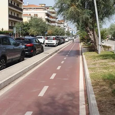 Santafe'- Attico A Due Passi Dal Mare - Parcheggio Privato بيت للعطل Montesilvano Marina