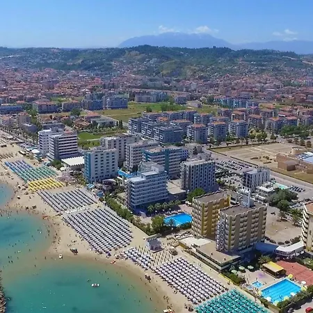 Santafe'- Attico A Due Passi Dal Mare - Parcheggio Privato 度假居 *