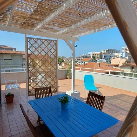 Santafe'- Attico A Due Passi Dal Mare - Parcheggio Privato *