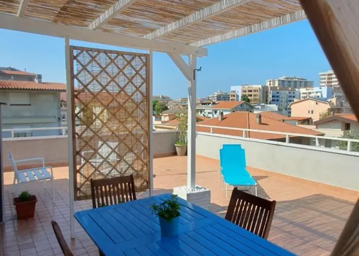 Santafe'- Attico A Due Passi Dal Mare - Parcheggio Privato *