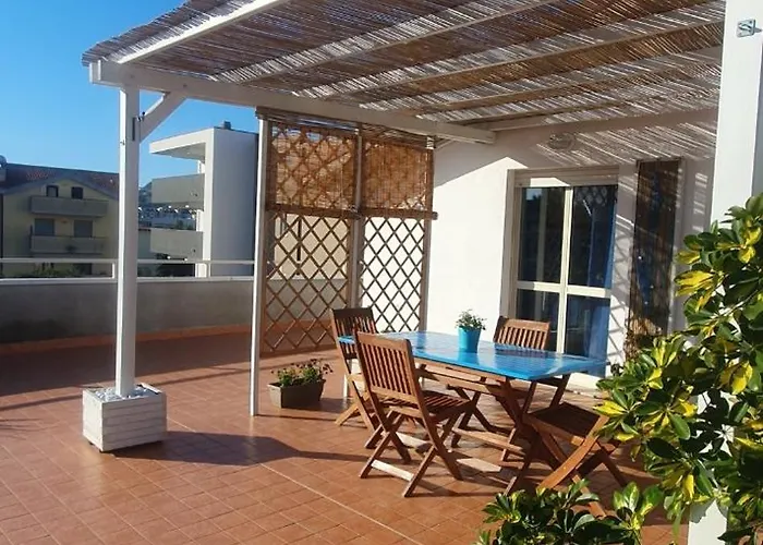 Santafe'- Attico A Due Passi Dal Mare - Parcheggio Privato Montesilvano Marina